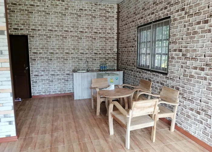โรงแรม Banrainaifun Ratchaburi