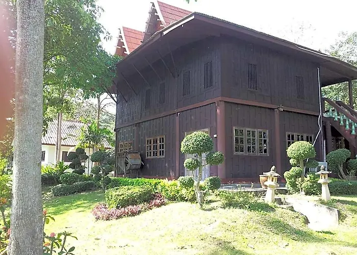 Banrainaifun โรงแรม 3*